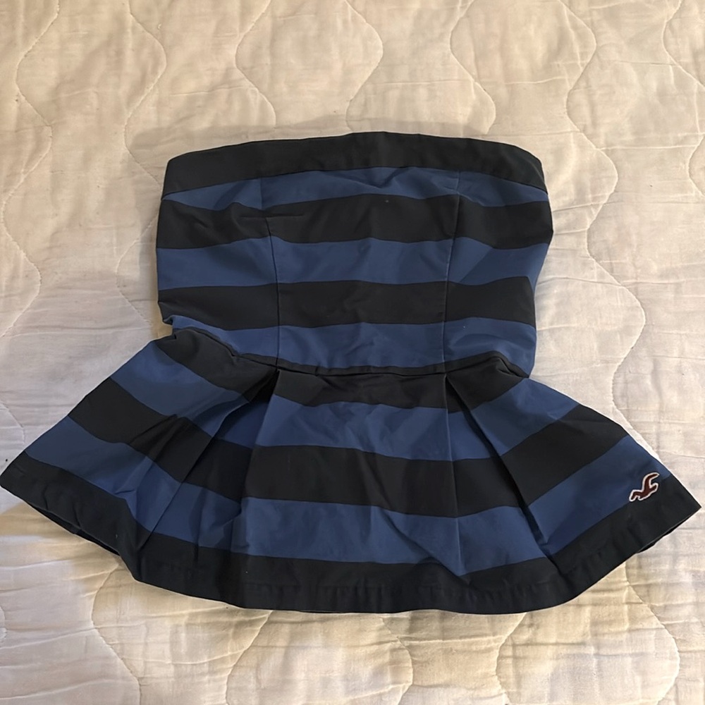 Hollister top